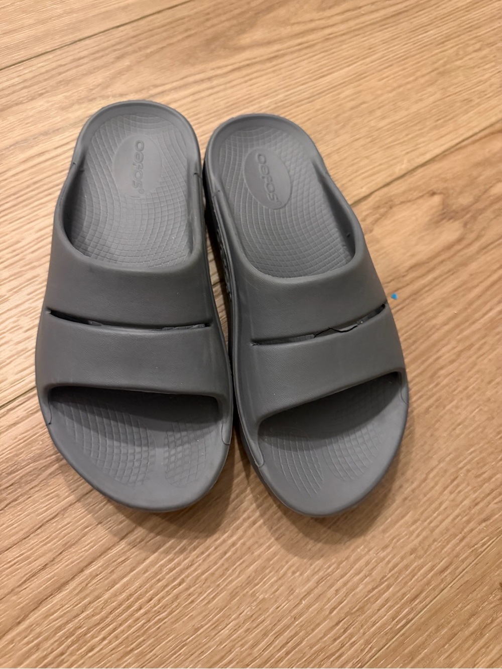 OOFOS OOahh Recovery Slide Sandals Slate Grey Grey Women’s 7 / Men’s 5